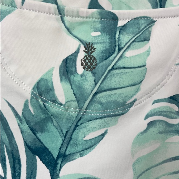 Tommy Bahama Green Leaf Print Long Sleeve Top - Picture 4 of 4